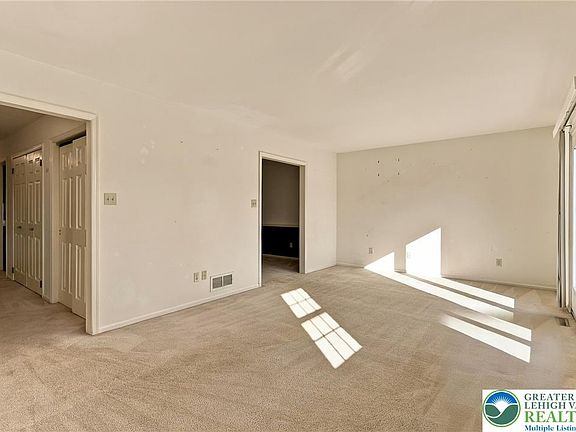 5th image of 1101 Barnside Rd