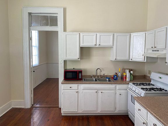 5th image of 706 Pauline St #706