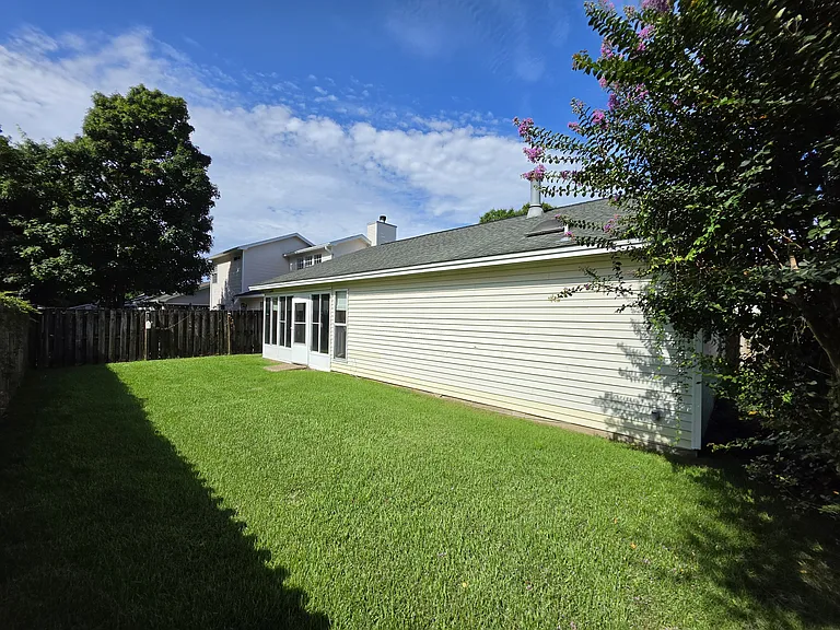 148 Meadowbrook Ct — Photo 29
