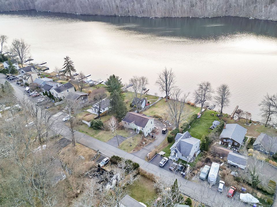 1st image of 54 Lavelle Avenue