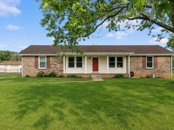 2233 Robin Dr, Clarksville, TN 37042
