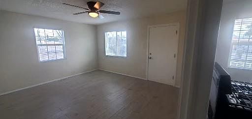 4th image of 705 Santa Barbara Dr
