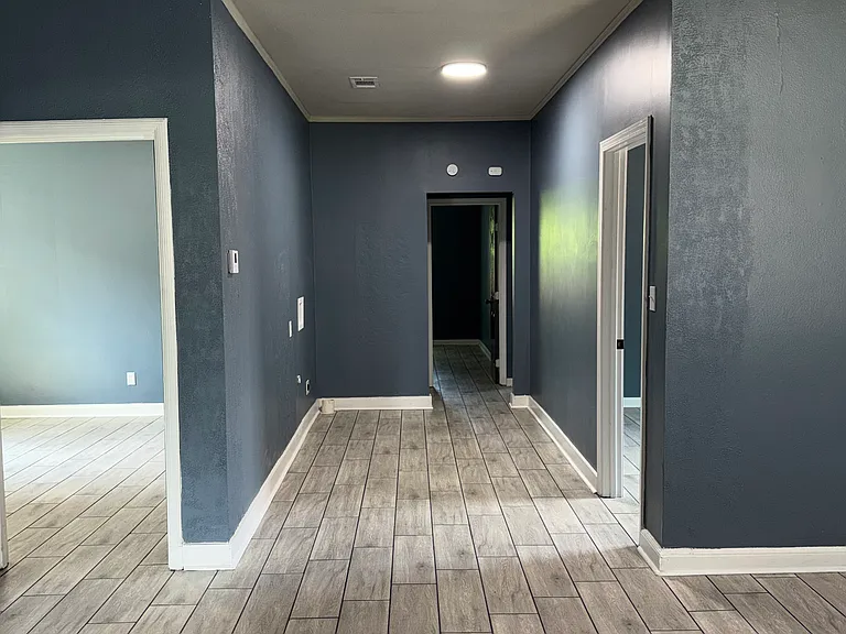 2377 Malone Ave — Photo 8