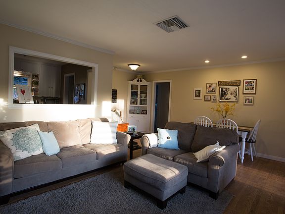 5th image of 11129 Yardley Pl