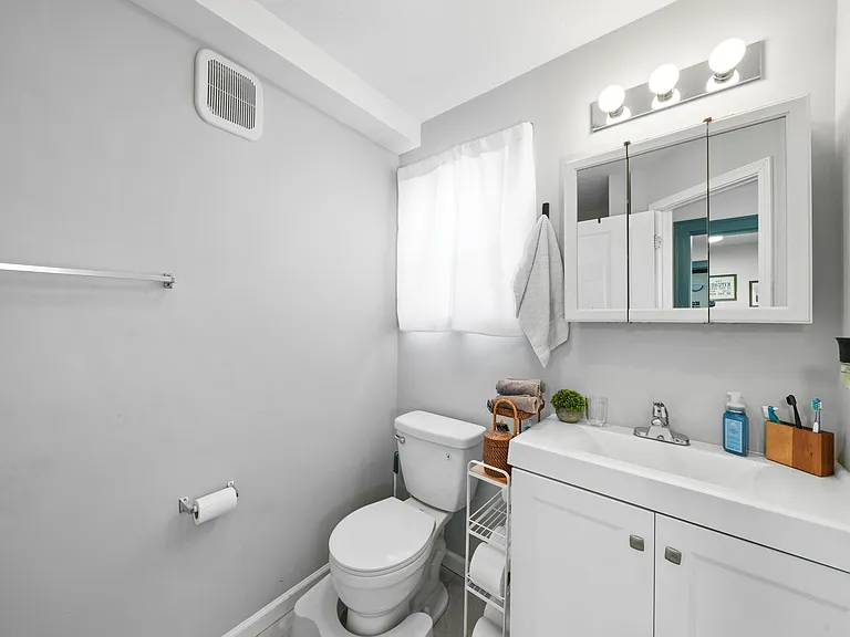 114 Linden Rd #1 — Photo 10