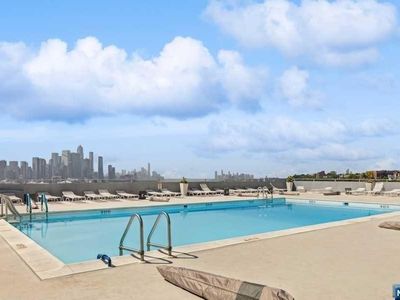 6050 Boulevard E APT 16F, West New York, NJ, 07093