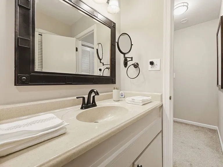 3733 Yorktown Pl — Photo 35