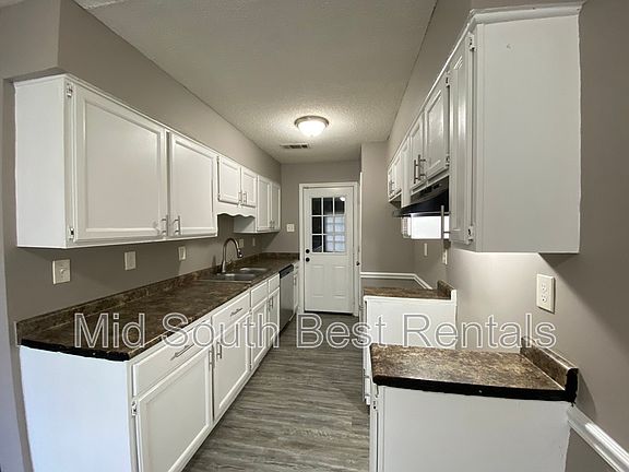 5th image of 5576 Blossom Ln
