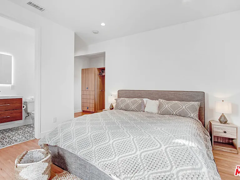 434 N Ogden Dr #1/2 — Photo 10