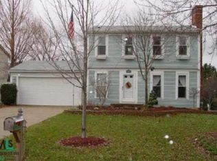 1692 W Morningside Ln, Rochester, MI 48307