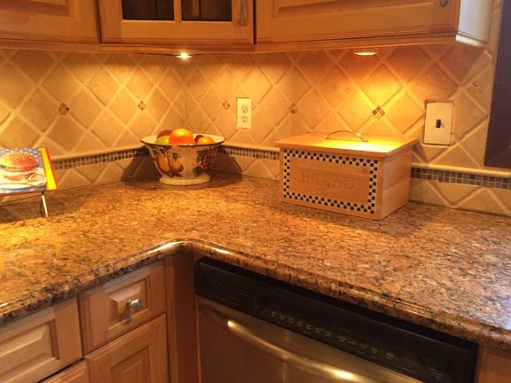 Under cabinet lighting