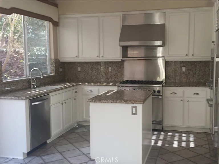 7114 Forest Glen Dr — Photo 4