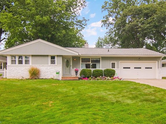 2nd image of 22390 Blossom Dr