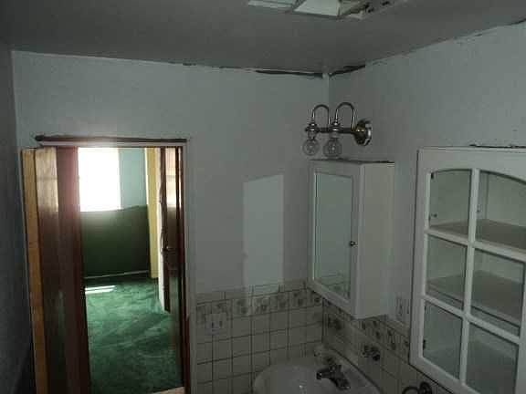 3rd image of 30 Stewart Ln