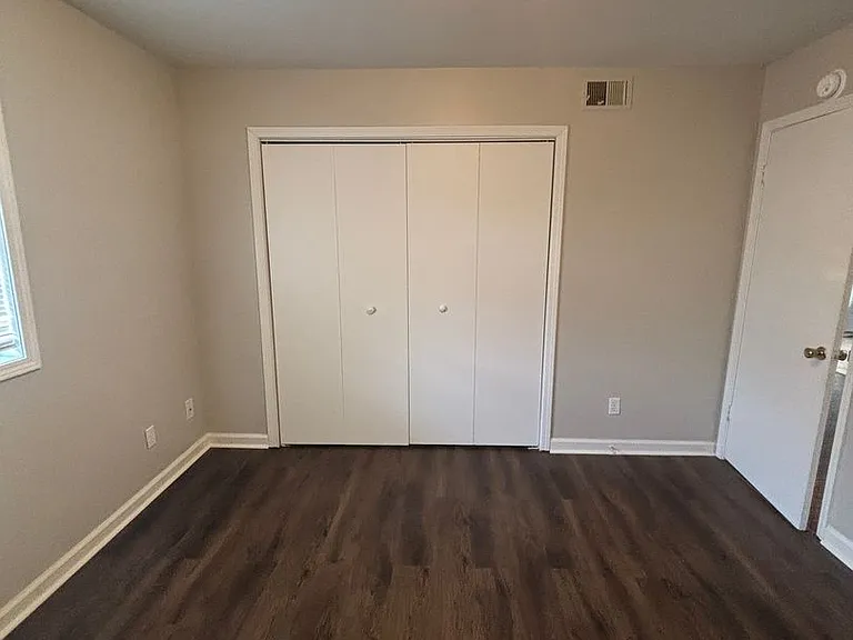 215 Louisville Rd — Photo 12