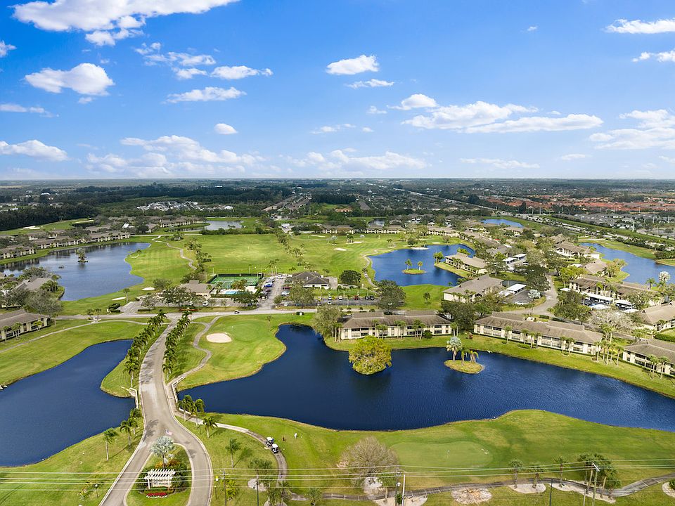Ariel view of beautiful Vista Plantation!