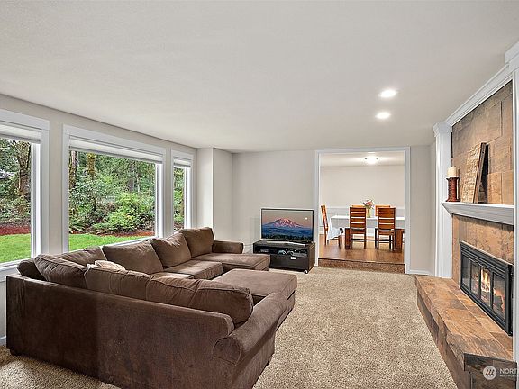 5th image of 23308 Country Drive E