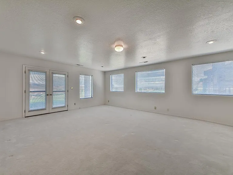 824 W Hampton Rd — Photo 20