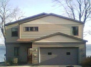1956 Quam Point Rd, Stoughton, WI 53589