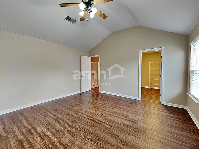 1209 Bending Creek Dr — Photo 10