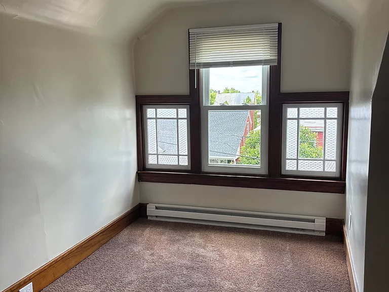 17 Franklin Ave #D — Photo 16