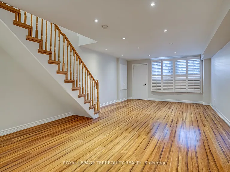 244 George St — Photo 35