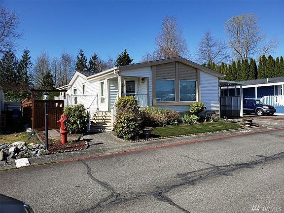 2nd image of 212 Noble Fir Cir