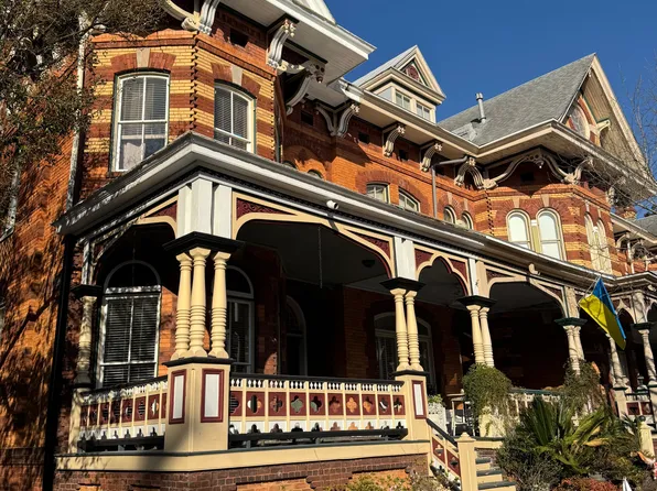 402 E Huntingdon St #3, Savannah, GA 31401