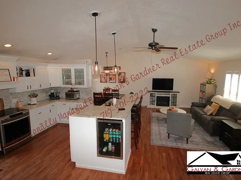 2110 Chapel Hills Dr — Photo 6