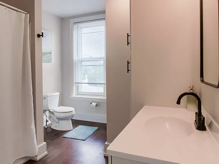 Full bathroom