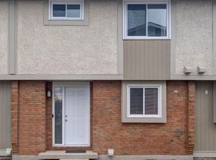 445 Moodie Dr #C, Ottawa, ON K2H 8T6