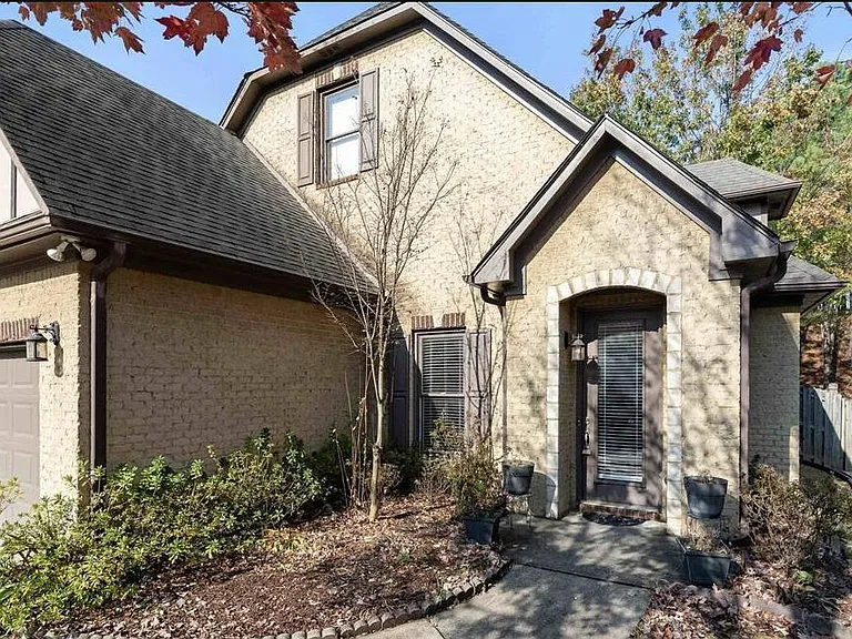 5593 Park Side Cir — Photo 2