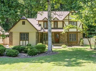 817 Pine Ridge Dr, Stone Mountain, GA 30087