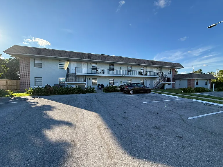 1515 N Federal Hwy #1 — Photo 13