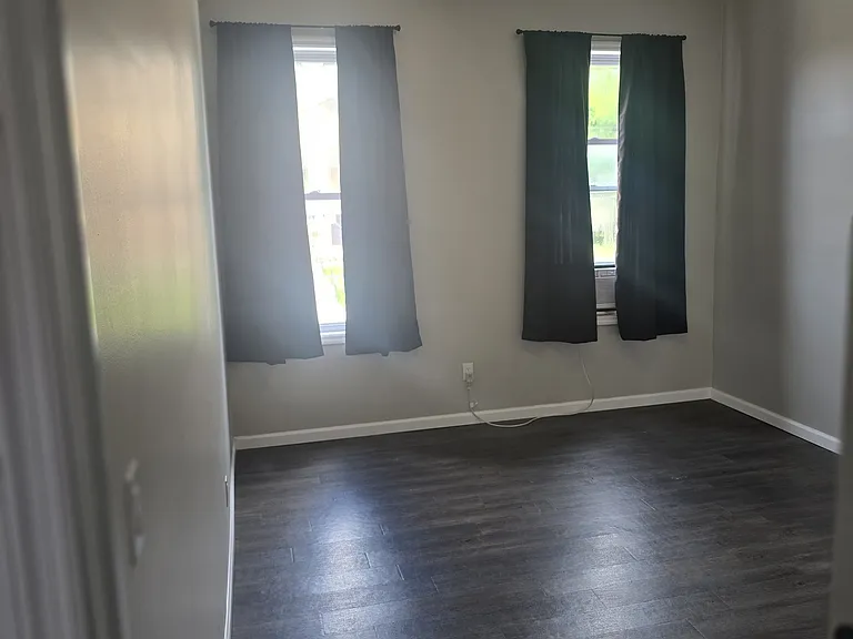 117 S Price St #B — Photo 6