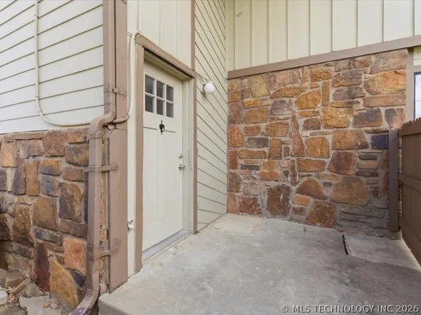 6364 S 80th East Ave APT G, Tulsa, OK 74133