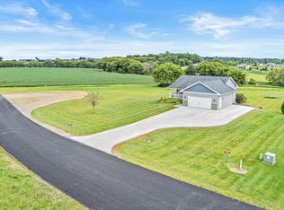 1031 166th St, Hammond, WI 54015