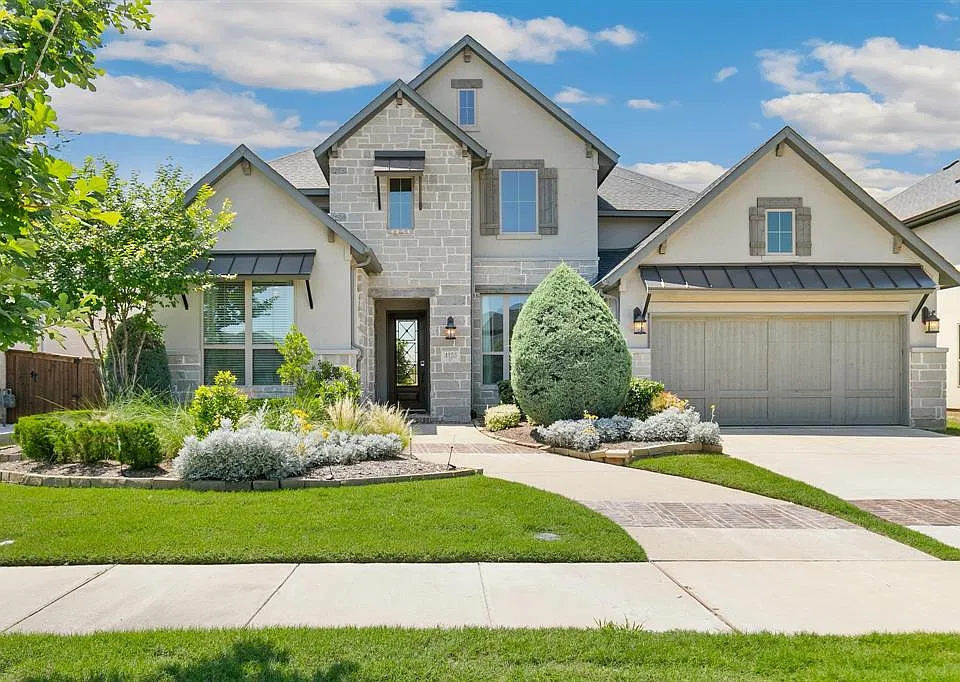 4155 Vivion Dr