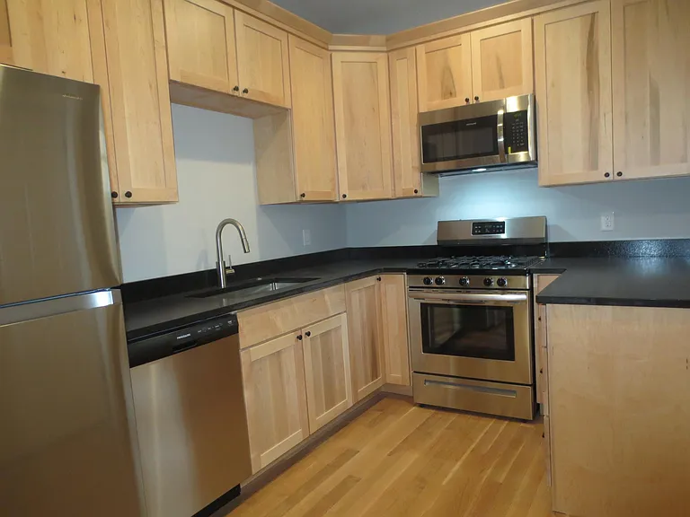 1786 W 44th St — Photo 3