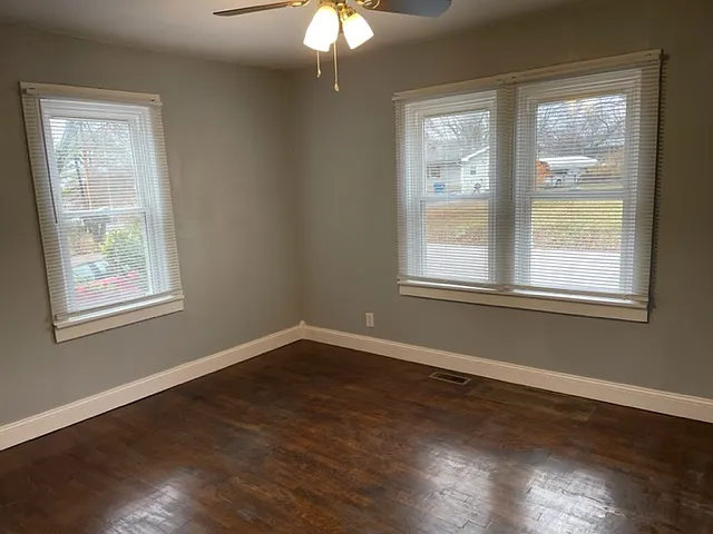 210 E Georgia St — Photo 7