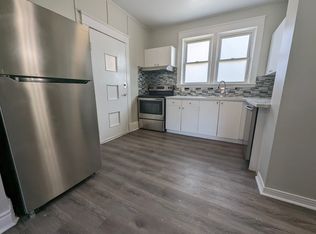 84 Ahrens St W #B, Kitchener, ON N2H 4C1