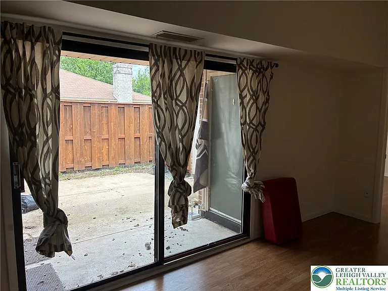2765 Rolling Green Pl — Photo 9