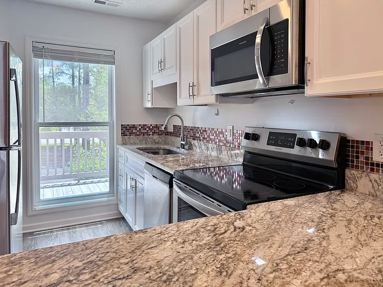 7162 Windward Dr — Photo 4