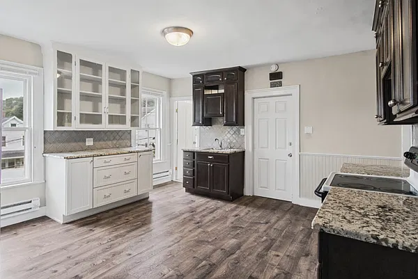 2 bed, 1000 sqft, $1,800 — Photo 2