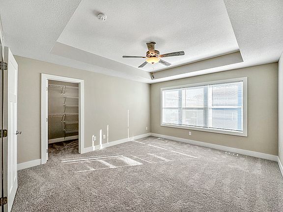 4th image of 1408 NE Primrose Ln