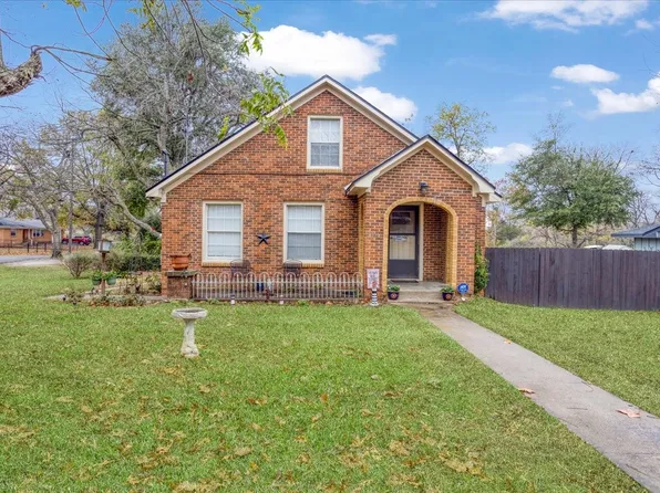 2151 Juanita Dr, Denison, TX 75020