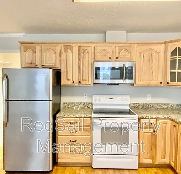 102 Thunderbird Ln — Photo 11