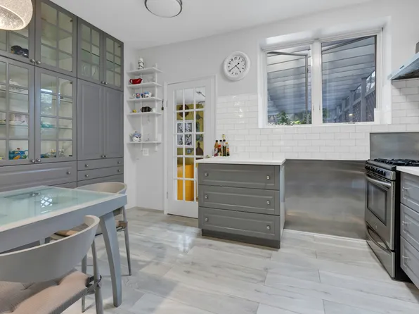 82 West End Avenue image 10 of 54