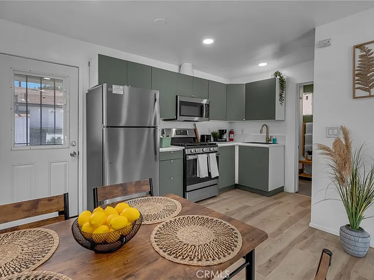 15112 Orange Ave — Photo 2