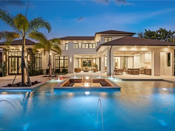 626 S Golf DR, NAPLES, FL 34102